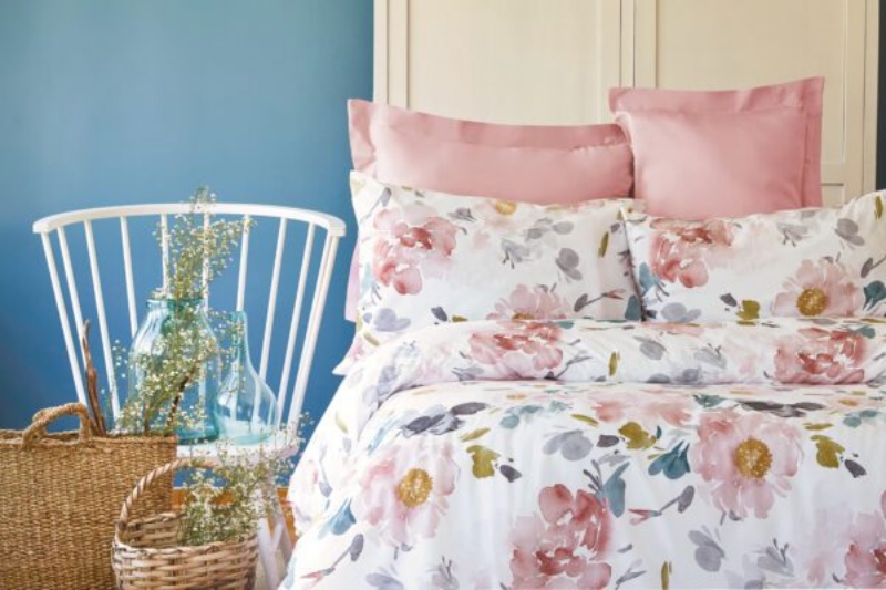 تصویر  ملحفه رانفورس طرح boquette خواب