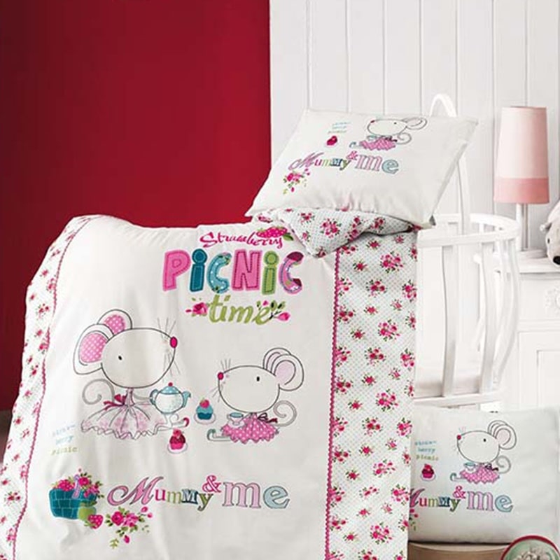 خرید روتختی نوزادی پنبه ای سفید صورتی ورونیکا طرح پیک نیک تایم | ورونیکا