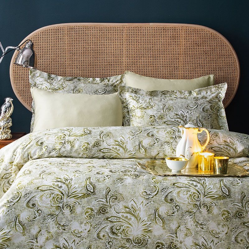 خرید کاور لحاف پنبه 6 تکه دونفره ورونیکا مدل zena سفید زیتونی | ورونیکا