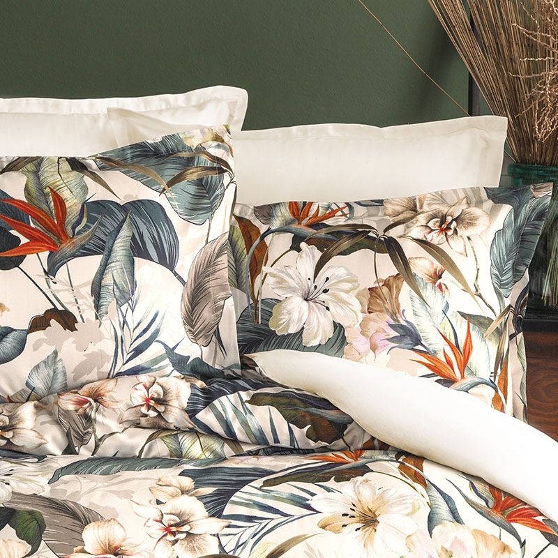 خرید کاور لحاف ۶ تکه پنبه ای دونفره ورونیکا مدل spasso شیری گلدار | ورونیکا