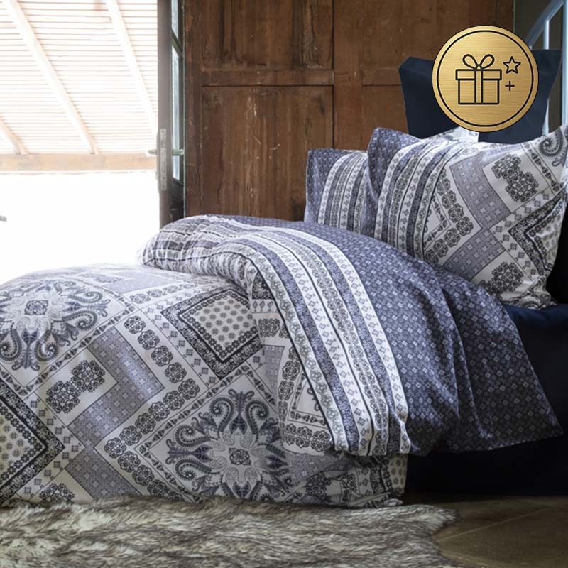 تصویر  کاور لحاف تکه پنبه ای 4 دونفره ورونیکا مدل soraya سرمه ای سفید